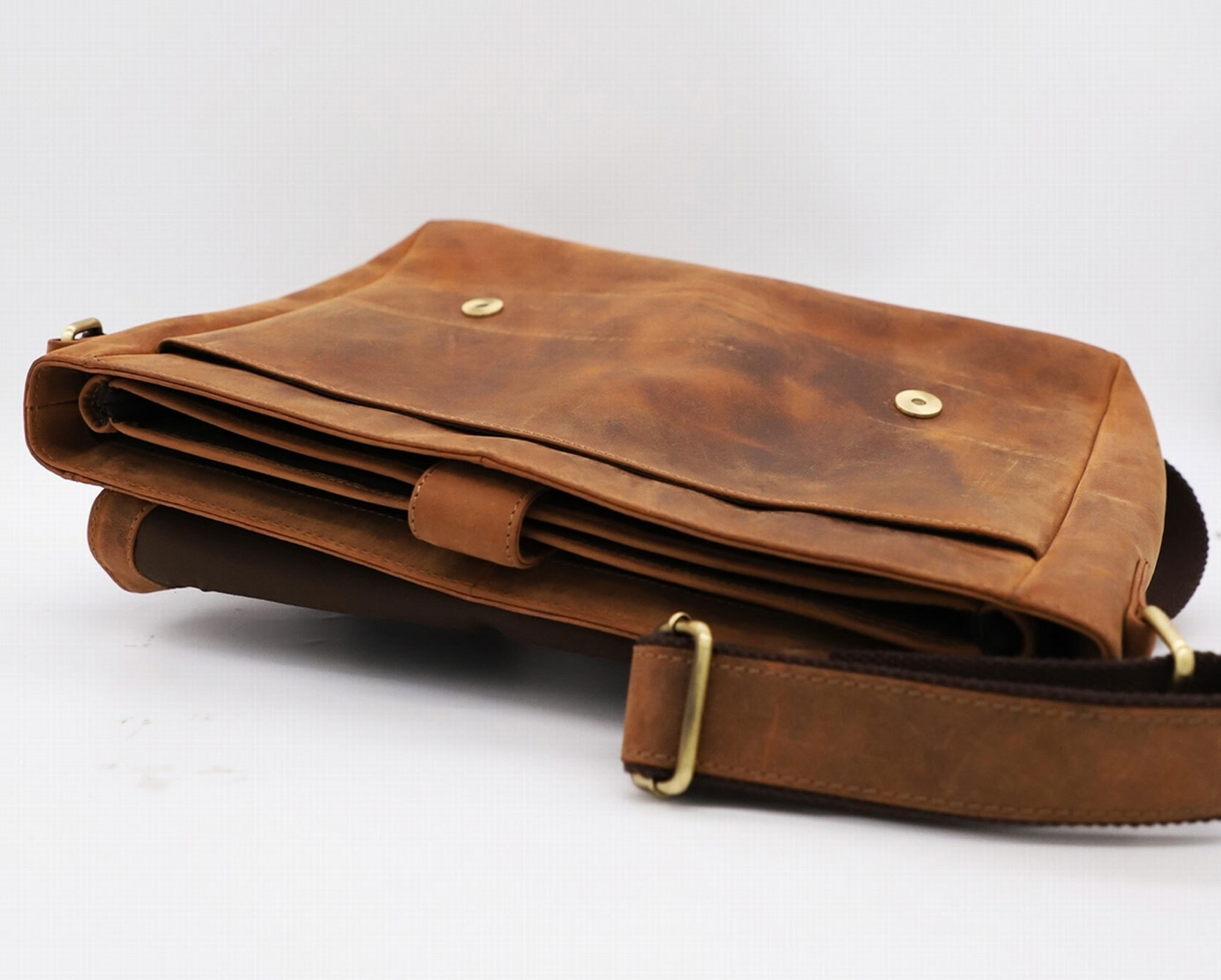 103563-brun-interieur