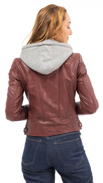 1101-0596-ROUGEFONCE-1485