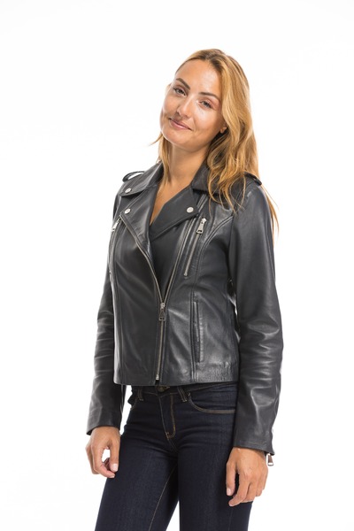 CG-23-FEMME-Noelie-Marine-21852