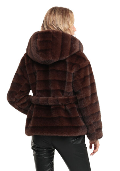 MINK-COURT-MARRON-IMG_1132